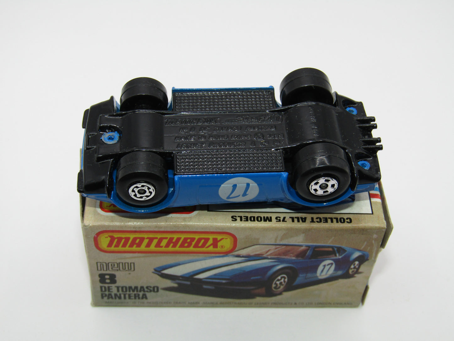 Matchbox Superfast No 8D De Tomaso Pantera, GLOSS BLACK BASE, USA Picture Box