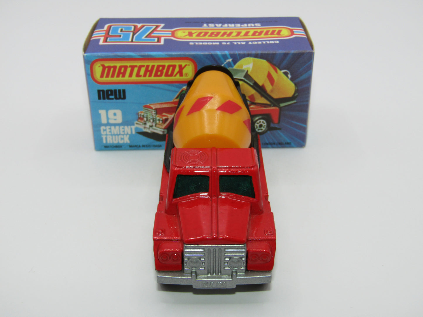 Matchbox Superfast No 19C Cement Truck - SILVER PAINTED Base