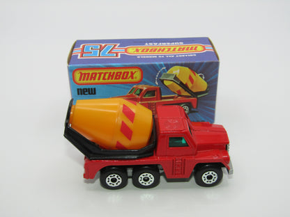 Matchbox Superfast No 19C Cement Truck - SILVER PAINTED Base