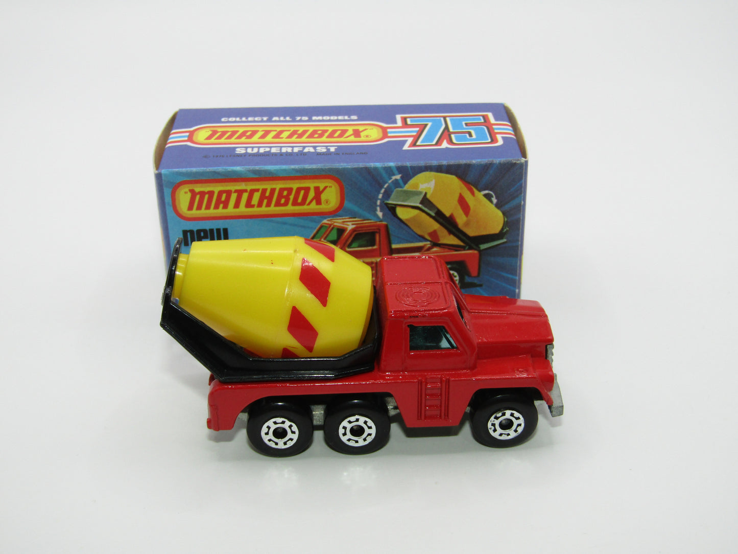 Matchbox Superfast No 19C Cement Truck - BLUE WINDOWS Lemon Barrel