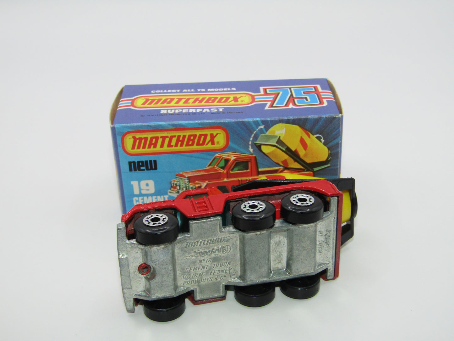 Matchbox Superfast No 19C Cement Truck - BLUE WINDOWS Lemon Barrel