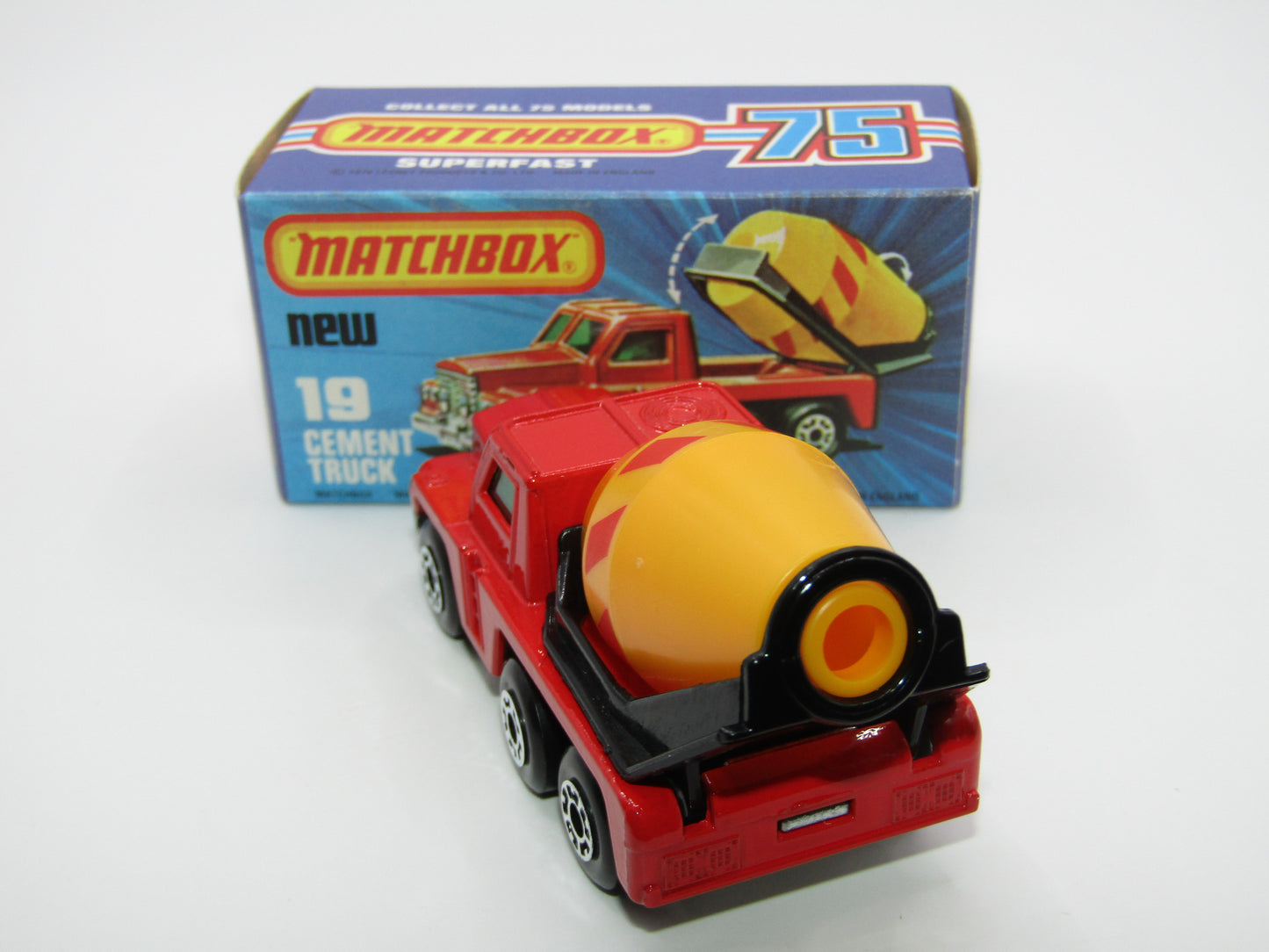 Matchbox Superfast No 19C Cement Truck - REVERSED Barrel Stripe