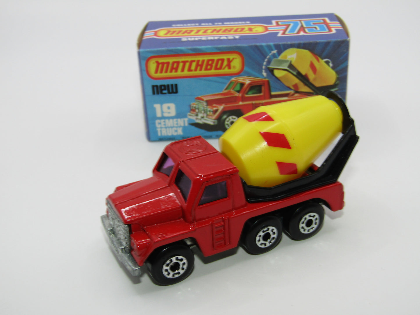 Matchbox Superfast No 19C Cement Truck PURPLE Windows LEMON Barrel