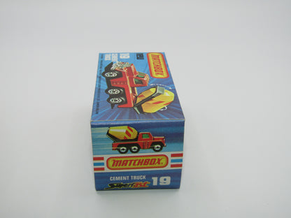 Matchbox Superfast No 19C Cement Truck PURPLE Windows LEMON Barrel