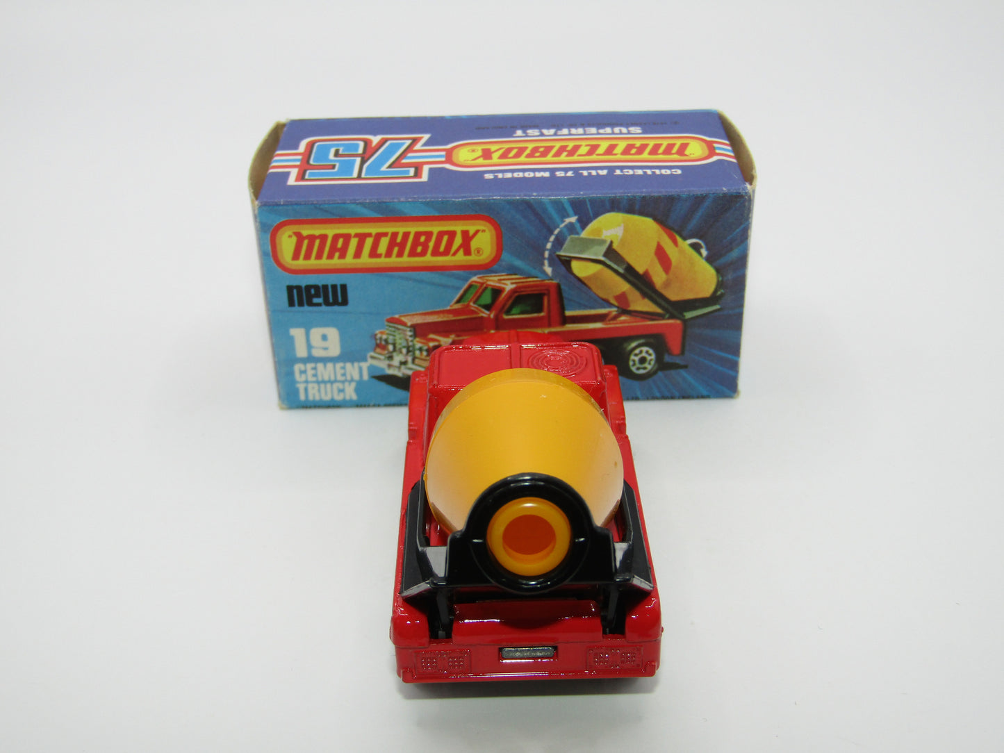 Matchbox Superfast No 19C Cement Truck Plain Barrel - No Stripes
