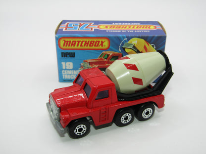 Matchbox Superfast No 19C Cement Truck PURPLE Windows GREY Barrel