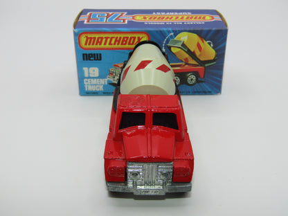 Matchbox Superfast No 19C Cement Truck PURPLE Windows GREY Barrel