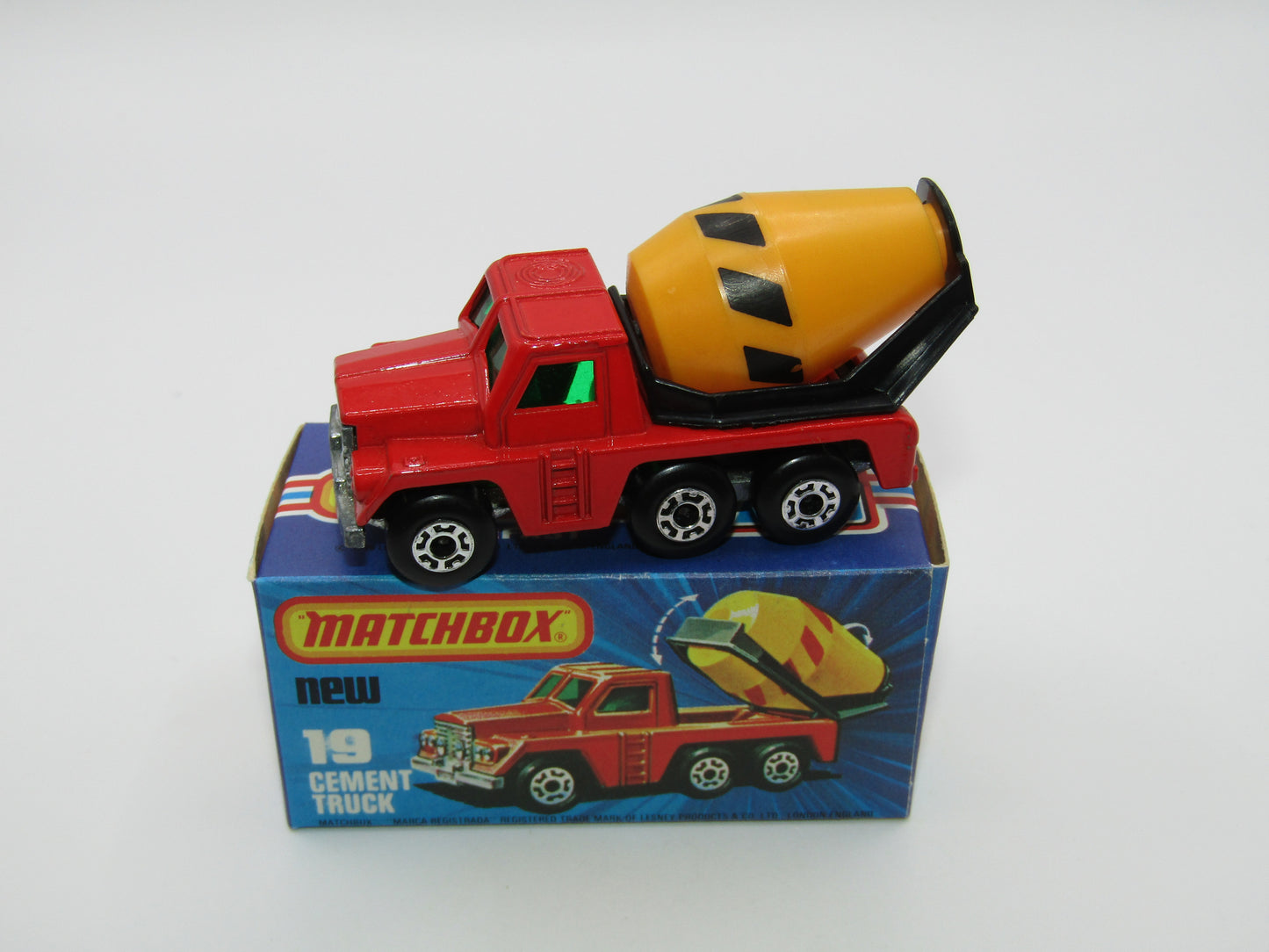 Matchbox Superfast No 19C Cement Truck Red BLACK Stripes on Barrel