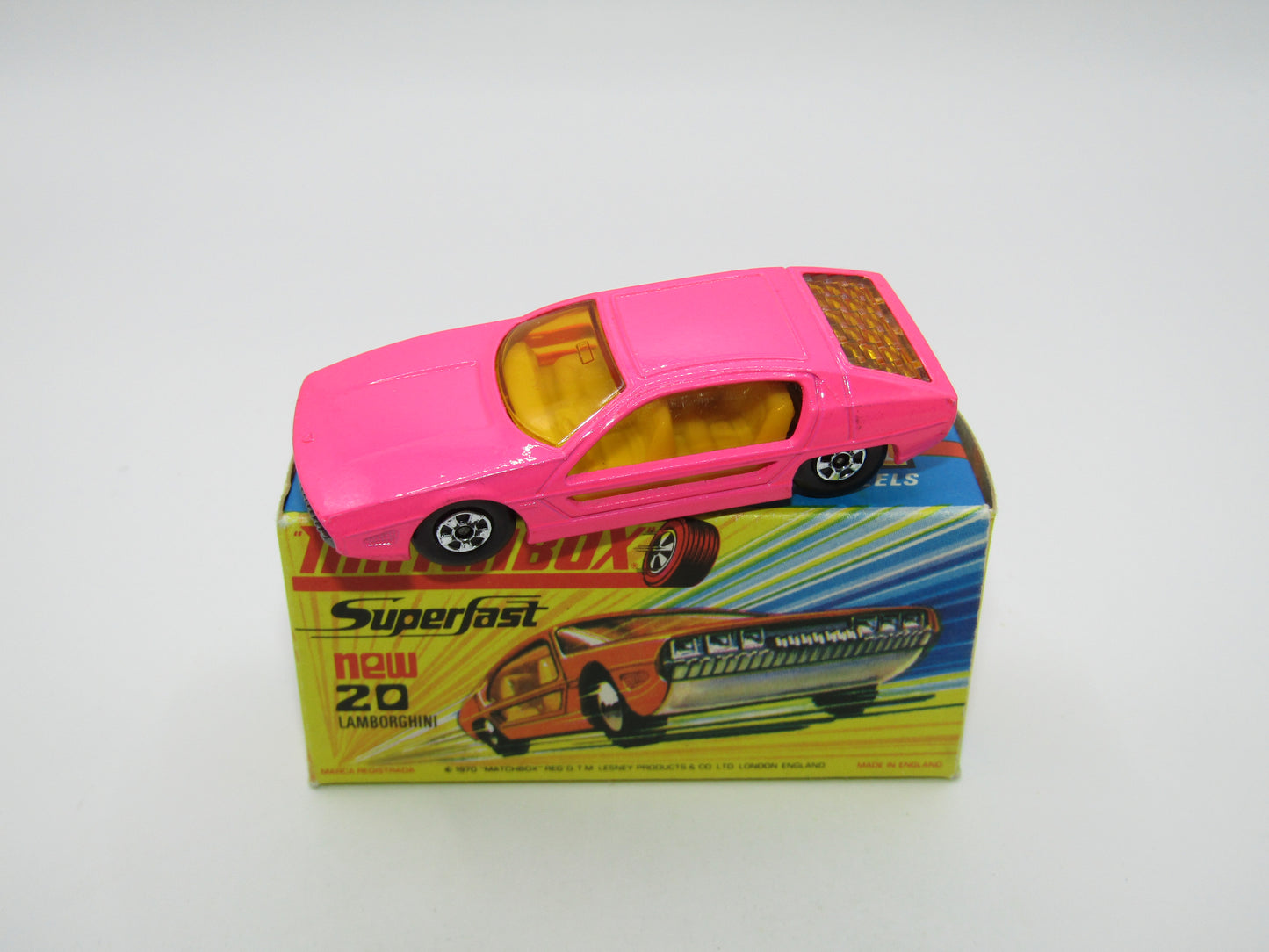 Matchbox Superfast No 20A Lamborghini Marzal HOT PINK Narrow Wheels