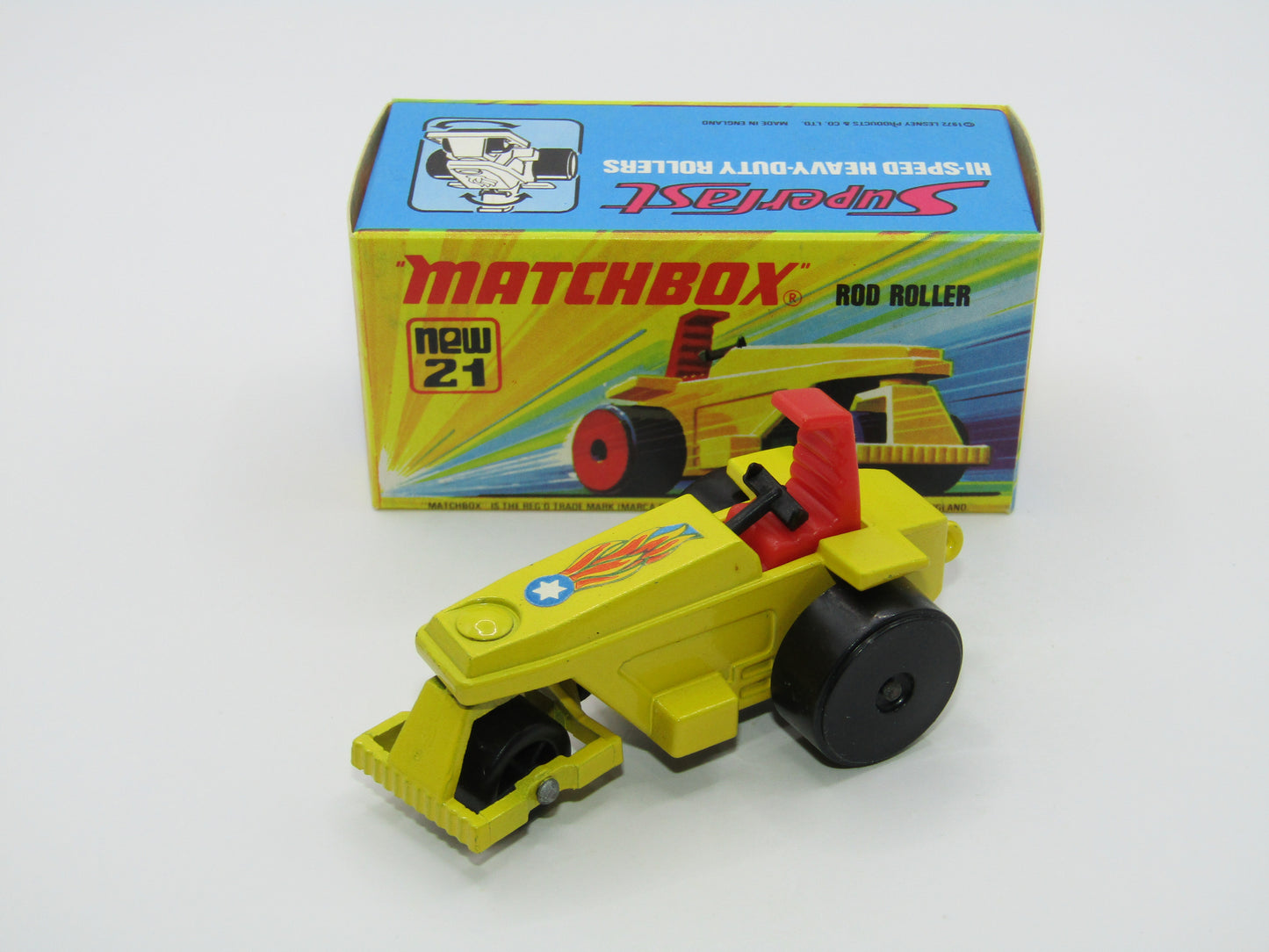 Matchbox Superfast No 21 Rod Roller - BLACK BASE Flames Label