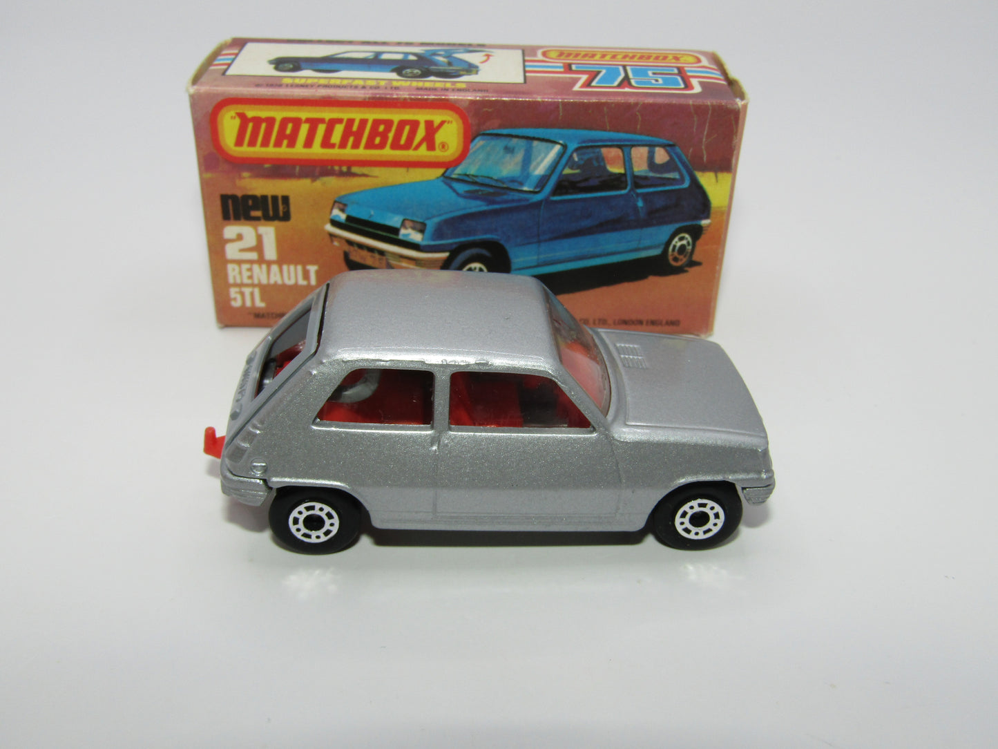 Matchbox Superfast No 21C Renault 5TL Silver RED Interior SILVER Base
