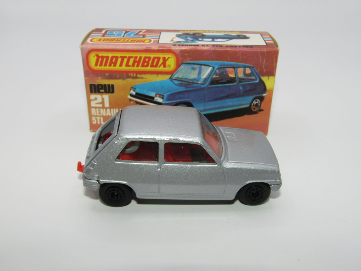 Matchbox Superfast No 21C Renault 5TL BLACK HUBS RED Int SILVER BASE