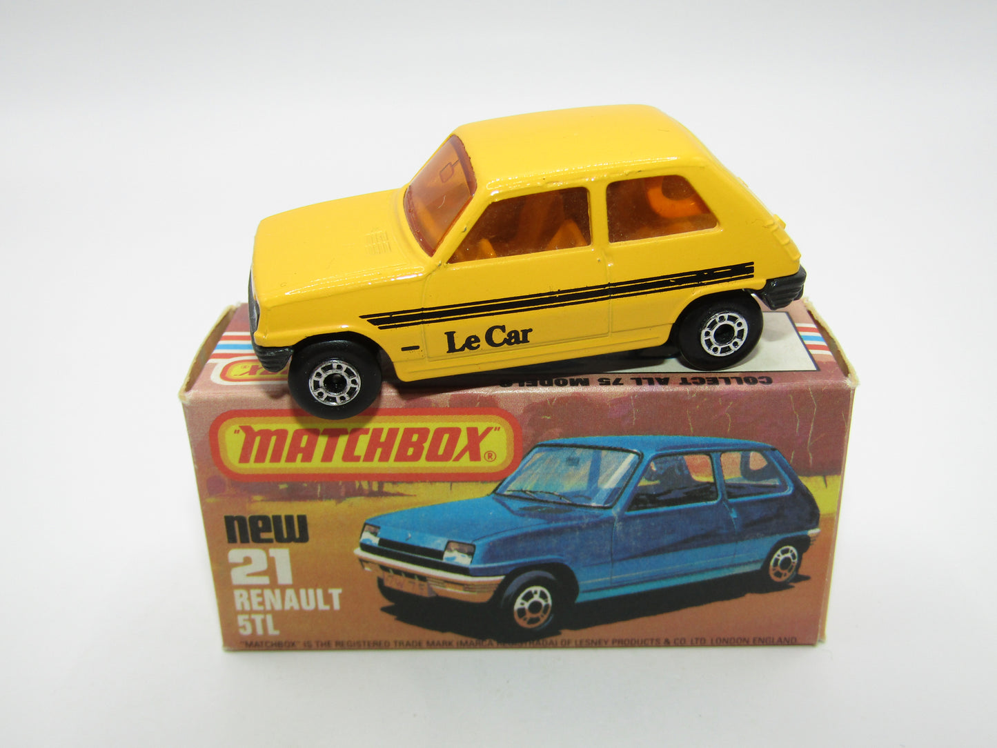Matchbox Superfast No 21C Renault 5TL DARK AMBER Windows GREY BROWN Base