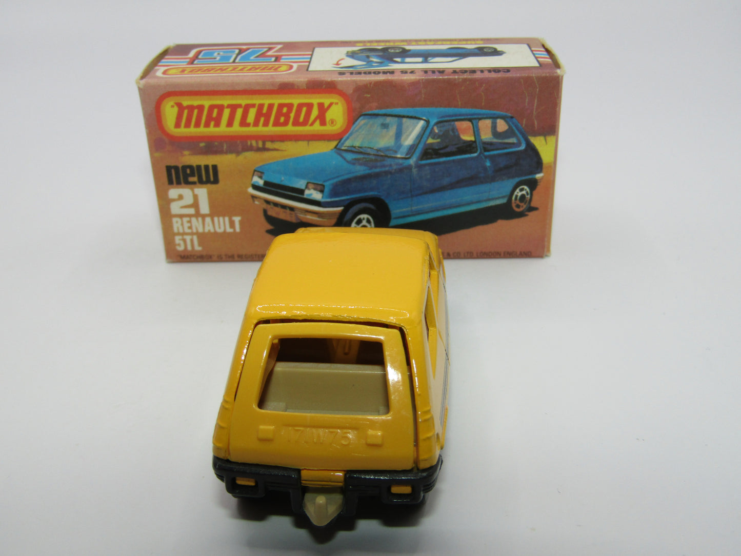 Matchbox Superfast No 21C Renault 5TL DARK AMBER Windows GREY BROWN Base