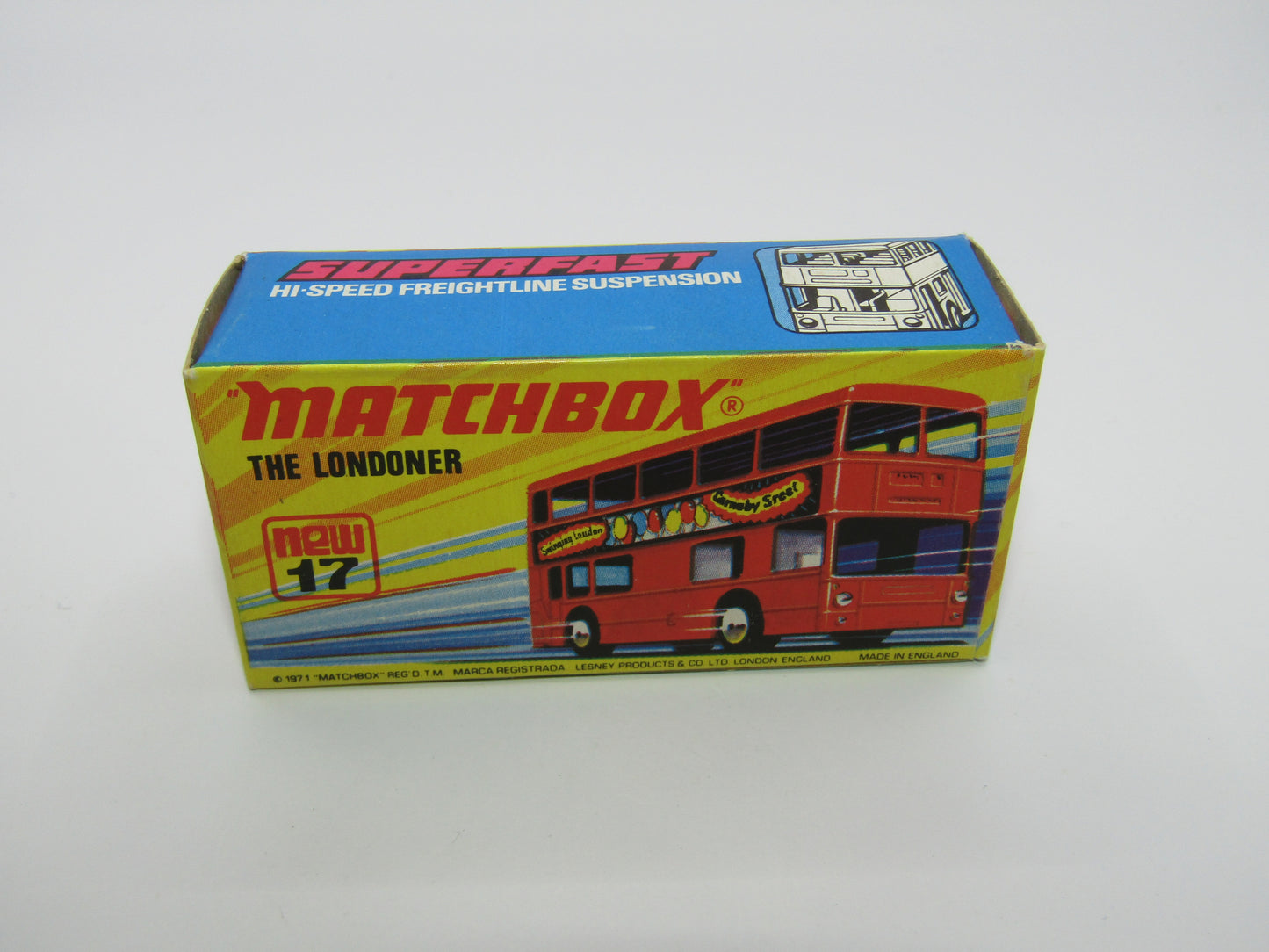 Matchbox Superfast No 17B The Londoner, RED Silver Jubilee, LIGHT YELLOW Interior, Dot Dash Wheels, BLACK PLASTIC BASE