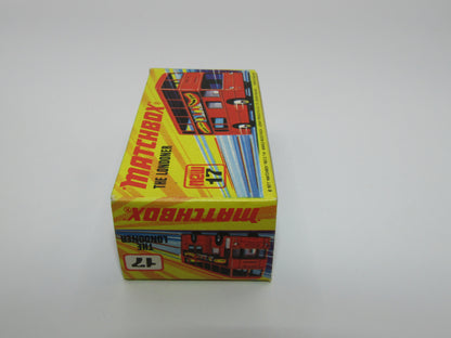 Matchbox Superfast No 17B The Londoner, RED Silver Jubilee, LIGHT YELLOW Interior, Dot Dash Wheels, BLACK PLASTIC BASE