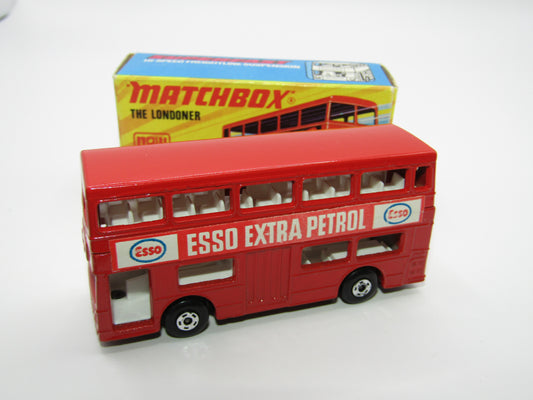 Matchbox Superfast No 17B The Londoner, ESSO EXTRA PETROL, 5 Spoke Wheels, Gloss Black Base