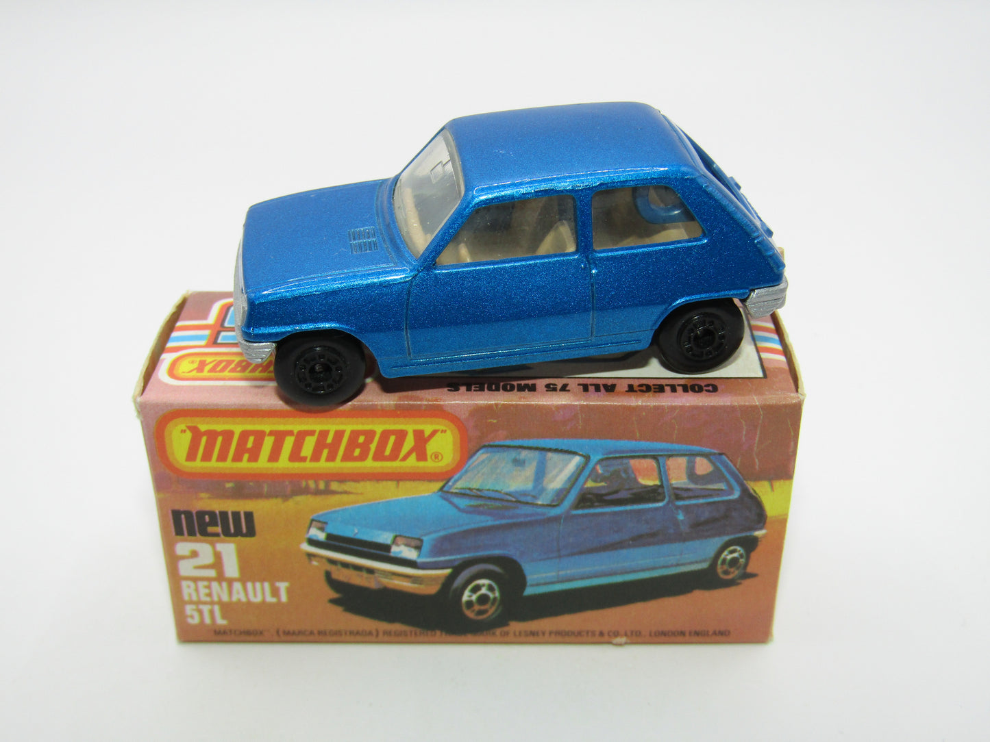 Matchbox Superfast No 21C Renault 5TL Blue BLACK HUBS Silver Base