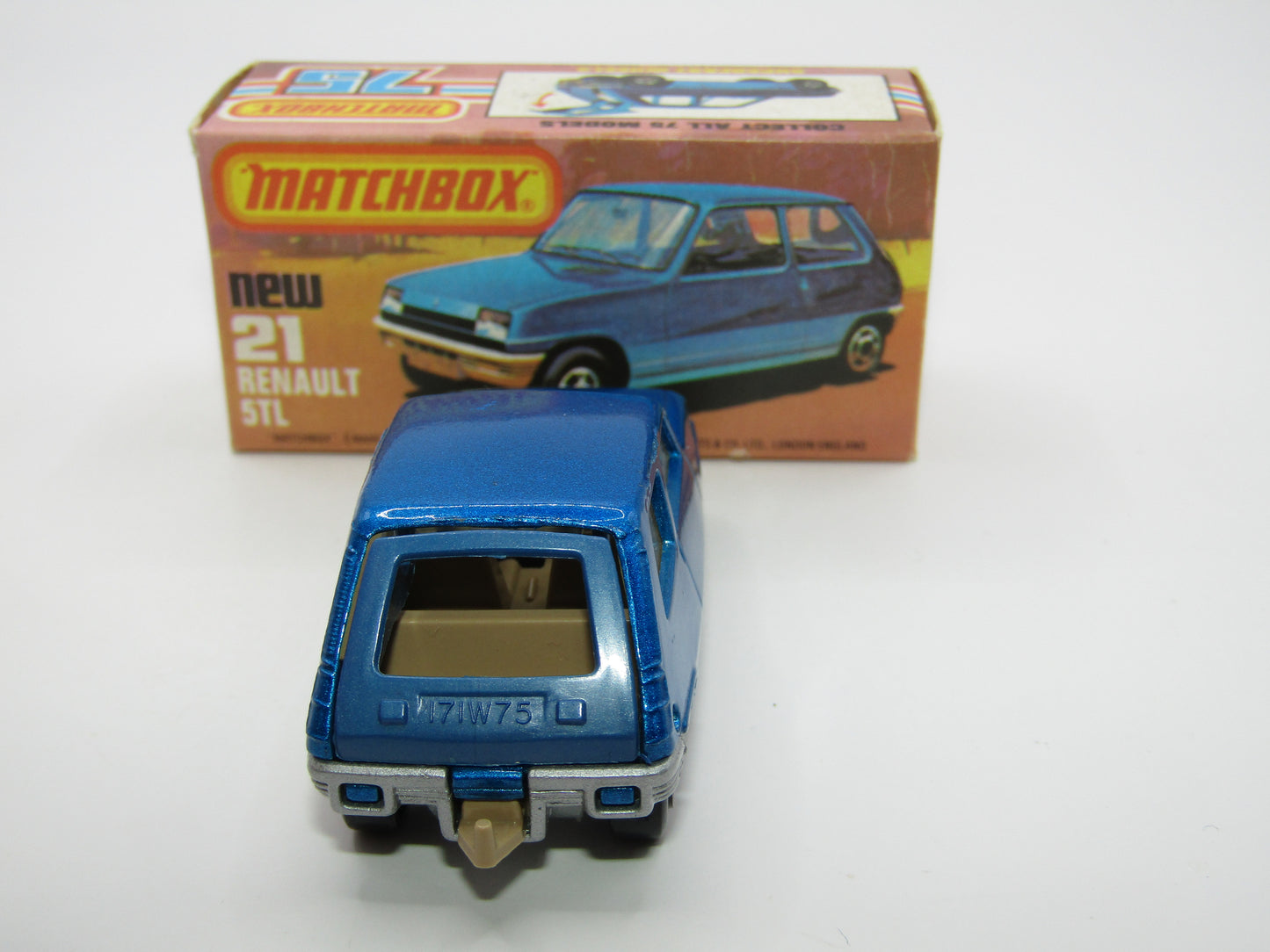 Matchbox Superfast No 21C Renault 5TL Blue BLACK HUBS Silver Base