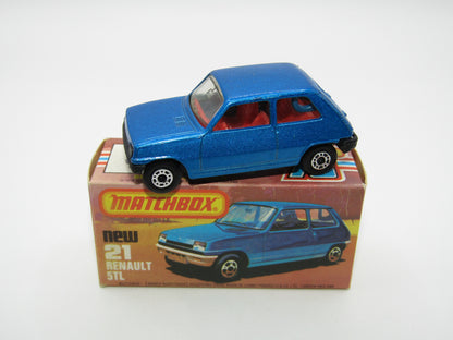 Matchbox Superfast No 21C Renault 5TL Blue RED Interior BLACK Base