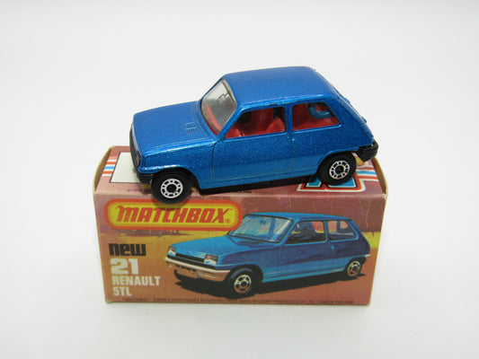 Matchbox Superfast No 21C Renault 5TL Blue RED Interior BLACK Base