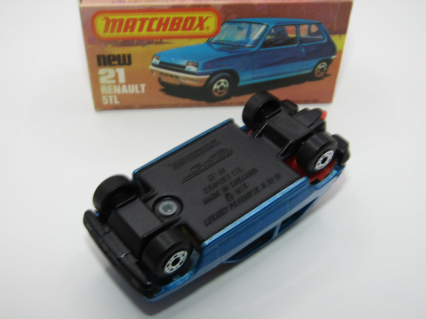 Matchbox Superfast No 21C Renault 5TL Blue RED Interior BLACK Base